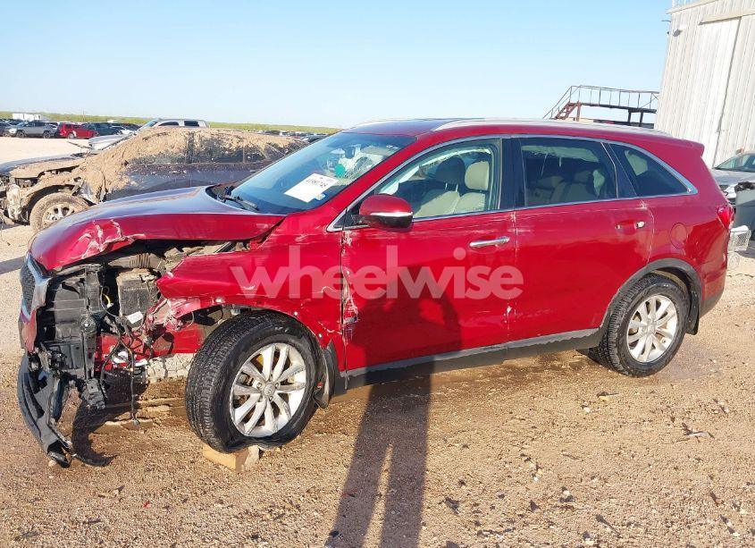 Photo 17 of 2018 Kia Sorento 2.4L LX (VIN 5XYPG4A34JG410709)