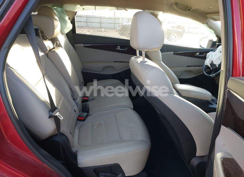 Photo 8 of 2018 Kia Sorento 2.4L LX (VIN 5XYPG4A34JG410709)