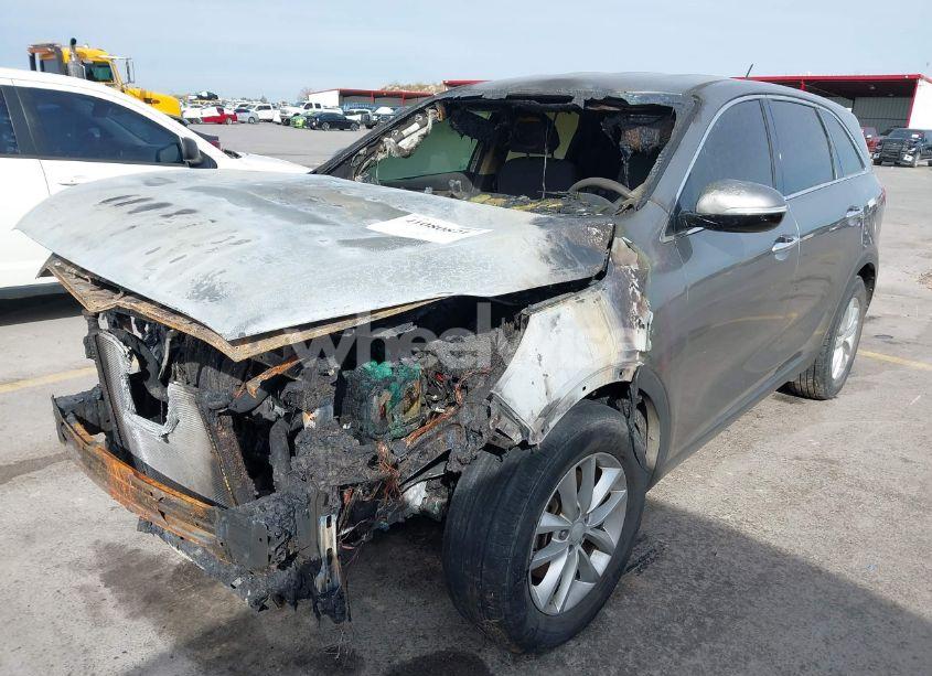 Photo 12 of 2018 Kia Sorento 2.4L L (VIN 5XYPG4A34JG411049)