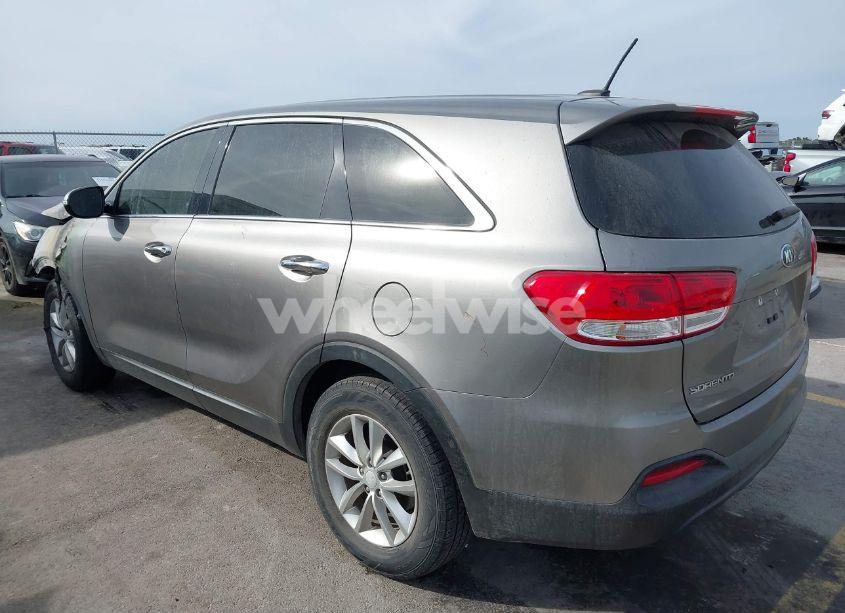 Photo 3 of 2018 Kia Sorento 2.4L L (VIN 5XYPG4A34JG411049)