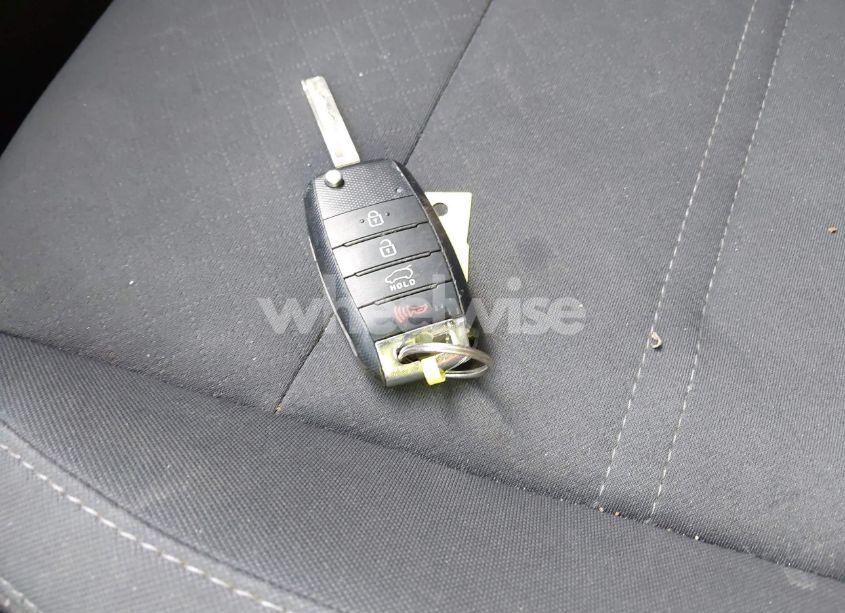 Photo 11 of 2019 Kia Sorento 2.4L LX (VIN 5XYPG4A34KG480258)