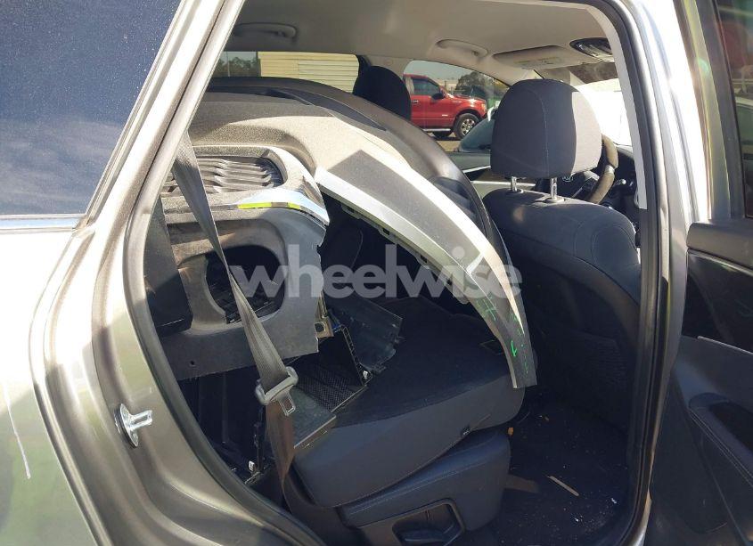 Photo 8 of 2019 Kia Sorento 2.4L LX (VIN 5XYPG4A34KG480258)