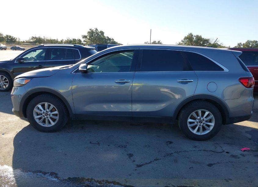 Photo 14 of 2019 Kia Sorento 2.4L L (VIN 5XYPG4A34KG596835)