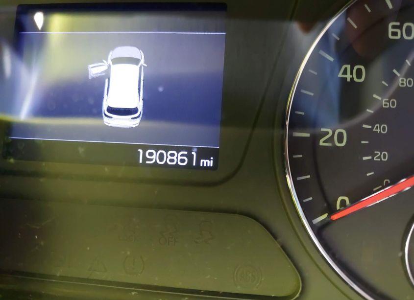 Photo 15 of 2019 Kia Sorento 2.4L L (VIN 5XYPG4A34KG596835)