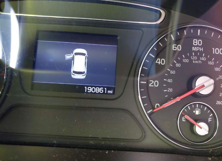 Photo 7 of 2019 Kia Sorento 2.4L L (VIN 5XYPG4A34KG596835)