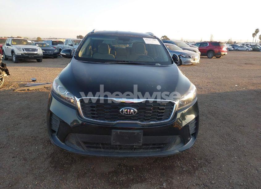 Photo 11 of 2019 Kia Sorento 2.4L LX (VIN 5XYPG4A34KG596978)