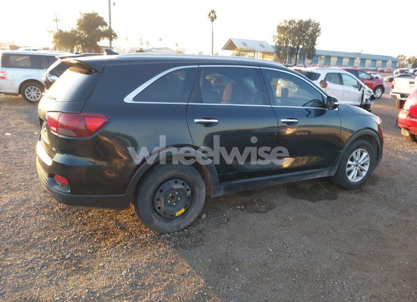 Photo 12 of 2019 Kia Sorento 2.4L LX (VIN 5XYPG4A34KG596978)