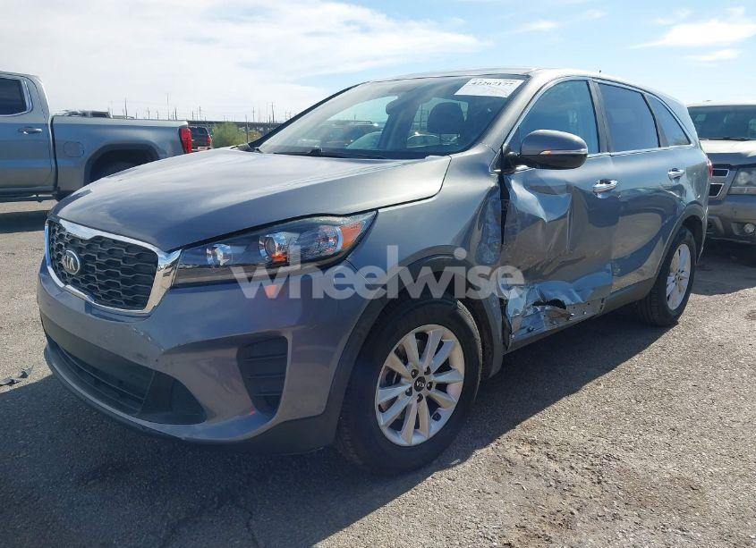 Photo 2 of 2019 Kia Sorento 2.4L L (VIN 5XYPG4A34KG610894)
