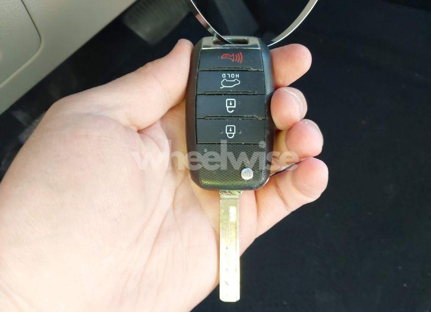 Photo 11 of 2020 Kia Sorento 2.4L LX (VIN 5XYPG4A34LG643072)