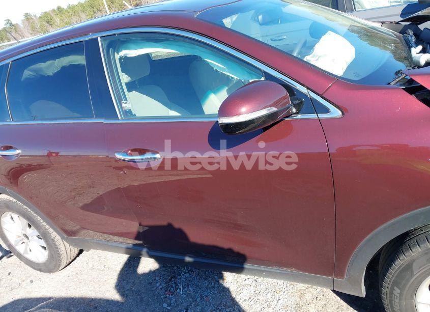 Photo 14 of 2020 Kia Sorento 2.4L LX (VIN 5XYPG4A34LG643072)