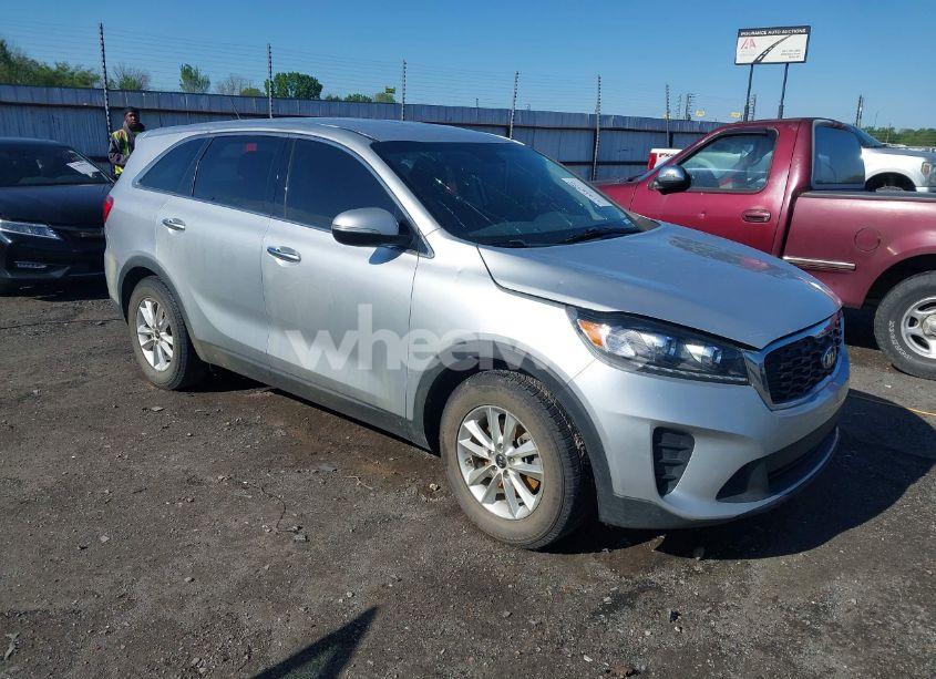 2020 Kia Sorento 2.4L L (VIN 5XYPG4A34LG647008) main photo