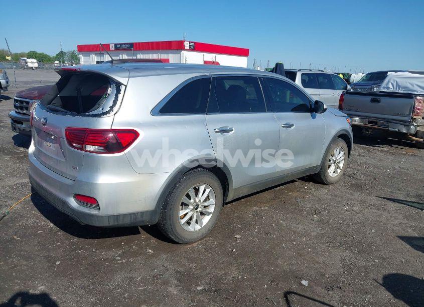 Photo 4 of 2020 Kia Sorento 2.4L L (VIN 5XYPG4A34LG647008)