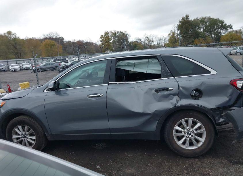 Photo 14 of 2020 Kia Sorento 2.4L L (VIN 5XYPG4A34LG650877)