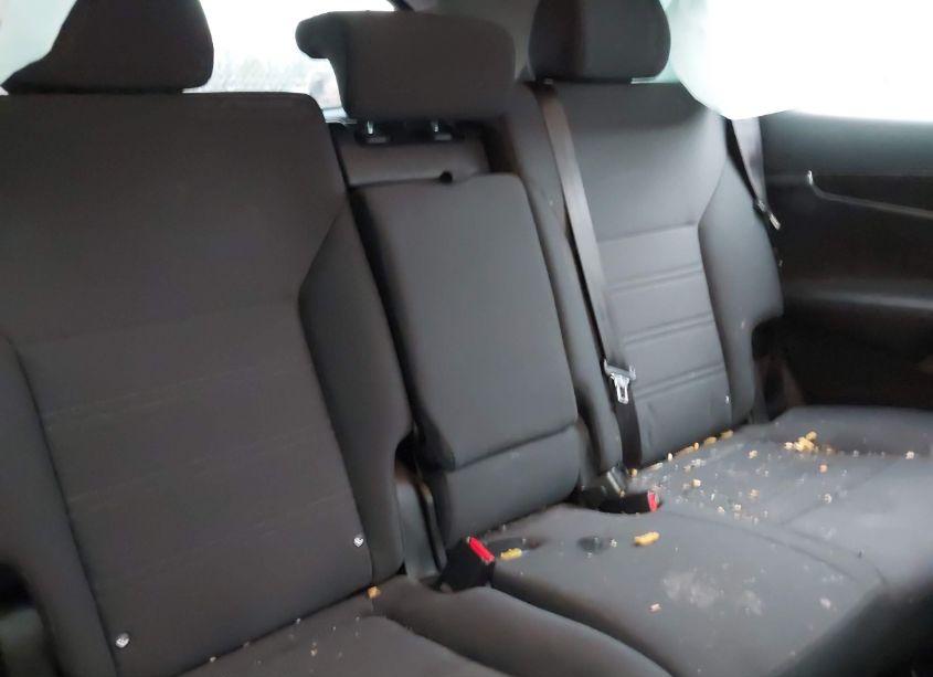 Photo 8 of 2020 Kia Sorento 2.4L L (VIN 5XYPG4A34LG650877)