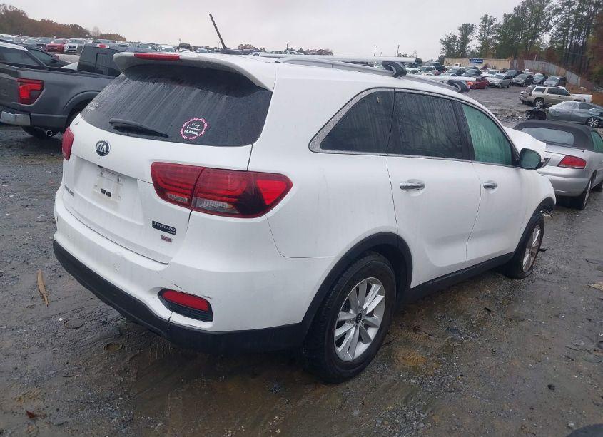 Photo 4 of 2020 Kia Sorento 2.4L LX (VIN 5XYPG4A34LG682633)