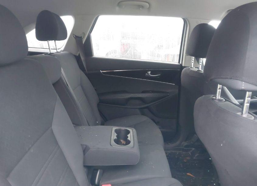 Photo 8 of 2020 Kia Sorento 2.4L LX (VIN 5XYPG4A34LG682633)