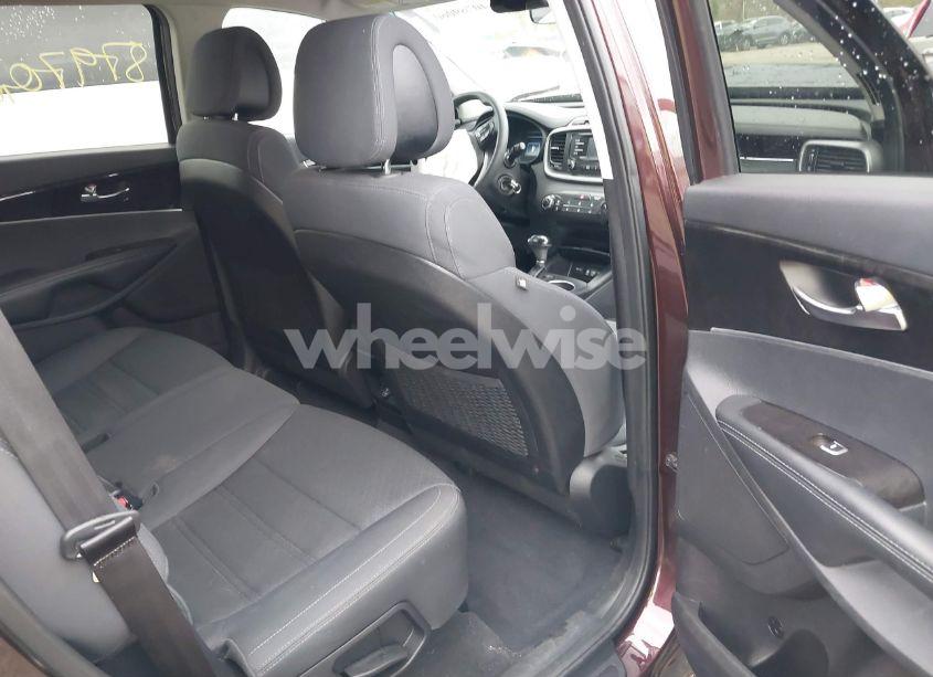 Photo 8 of 2016 Kia Sorento 2.4L LX (VIN 5XYPG4A35GG020517)