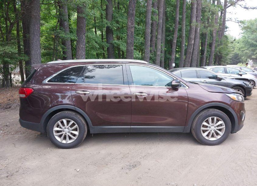 Photo 13 of 2016 Kia Sorento 2.4L LX (VIN 5XYPG4A35GG027080)