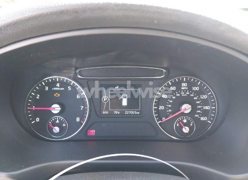 Photo 7 of 2016 Kia Sorento 2.4L LX (VIN 5XYPG4A35GG046986)