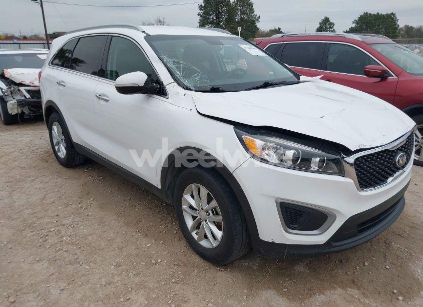 2016 Kia Sorento 2.4L LX (VIN 5XYPG4A35GG047877) main photo