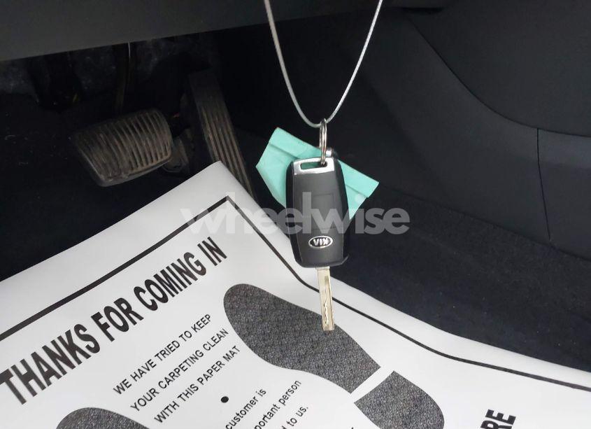 Photo 11 of 2016 Kia Sorento 2.4L LX (VIN 5XYPG4A35GG047877)