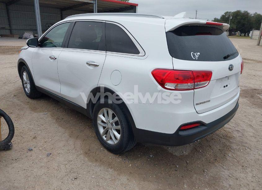 Photo 3 of 2016 Kia Sorento 2.4L LX (VIN 5XYPG4A35GG047877)