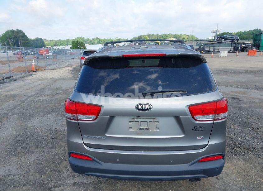 Photo 15 of 2016 Kia Sorento 2.4L LX (VIN 5XYPG4A35GG053324)