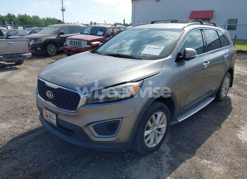 Photo 2 of 2016 Kia Sorento 2.4L LX (VIN 5XYPG4A35GG053324)
