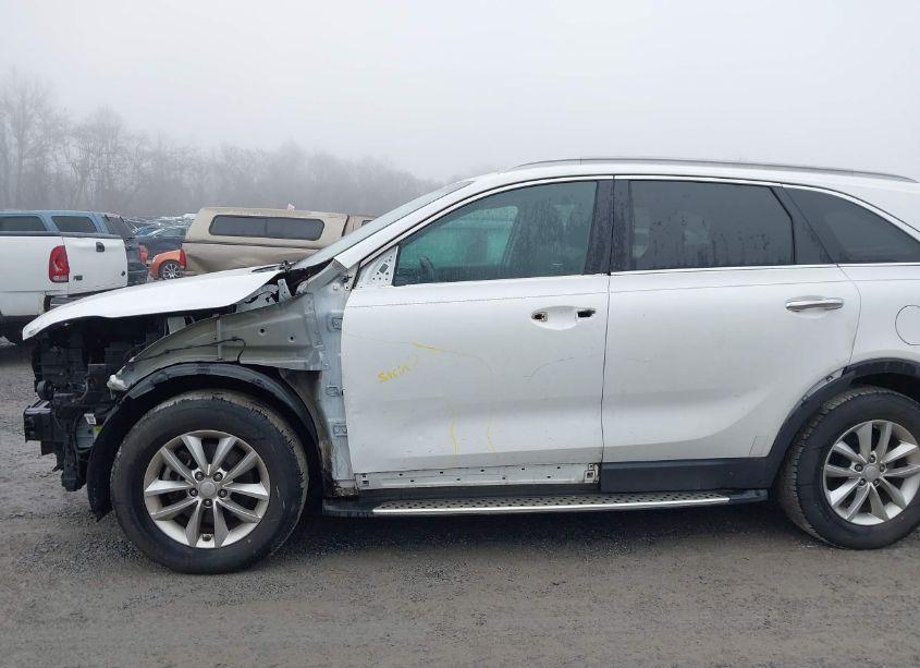 Photo 17 of 2016 Kia Sorento 2.4L LX (VIN 5XYPG4A35GG056367)