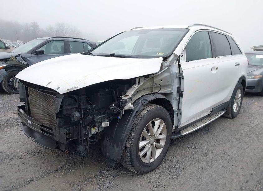 Photo 6 of 2016 Kia Sorento 2.4L LX (VIN 5XYPG4A35GG056367)