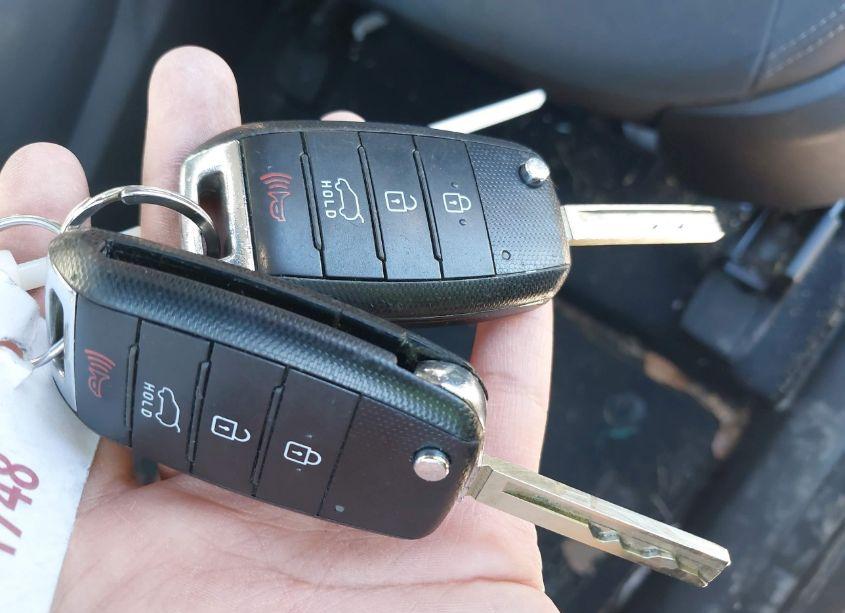 Photo 11 of 2016 Kia Sorento 2.4L LX (VIN 5XYPG4A35GG066459)