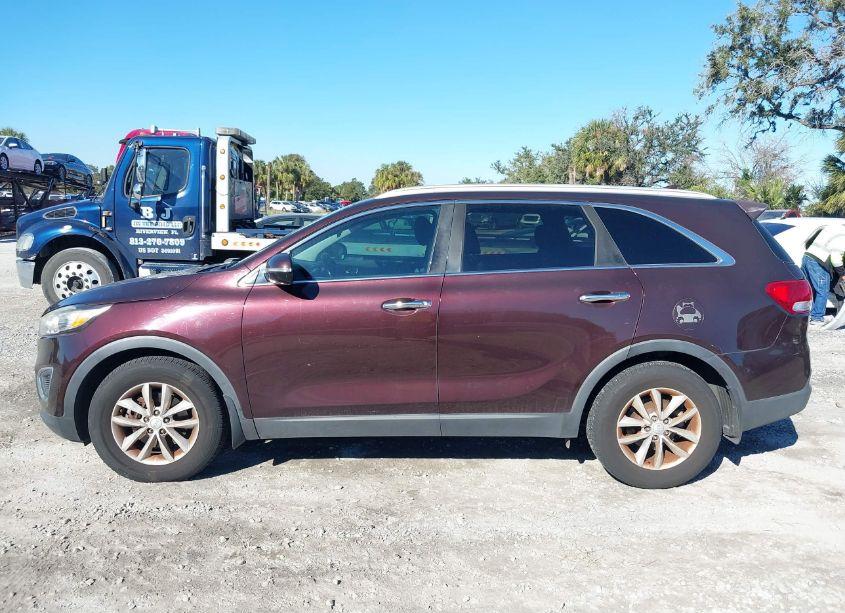 Photo 14 of 2016 Kia Sorento 2.4L LX (VIN 5XYPG4A35GG066459)