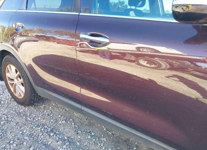 Photo 6 of 2016 Kia Sorento 2.4L LX (VIN 5XYPG4A35GG066459)