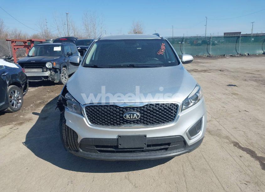 Photo 12 of 2016 Kia Sorento 2.4L LX (VIN 5XYPG4A35GG069748)