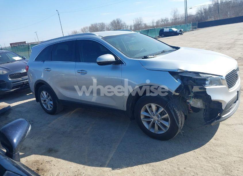 Photo 13 of 2016 Kia Sorento 2.4L LX (VIN 5XYPG4A35GG069748)