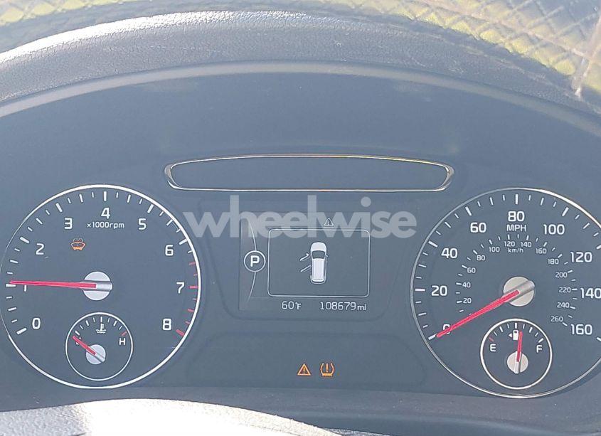 Photo 15 of 2016 Kia Sorento 2.4L LX (VIN 5XYPG4A35GG069748)