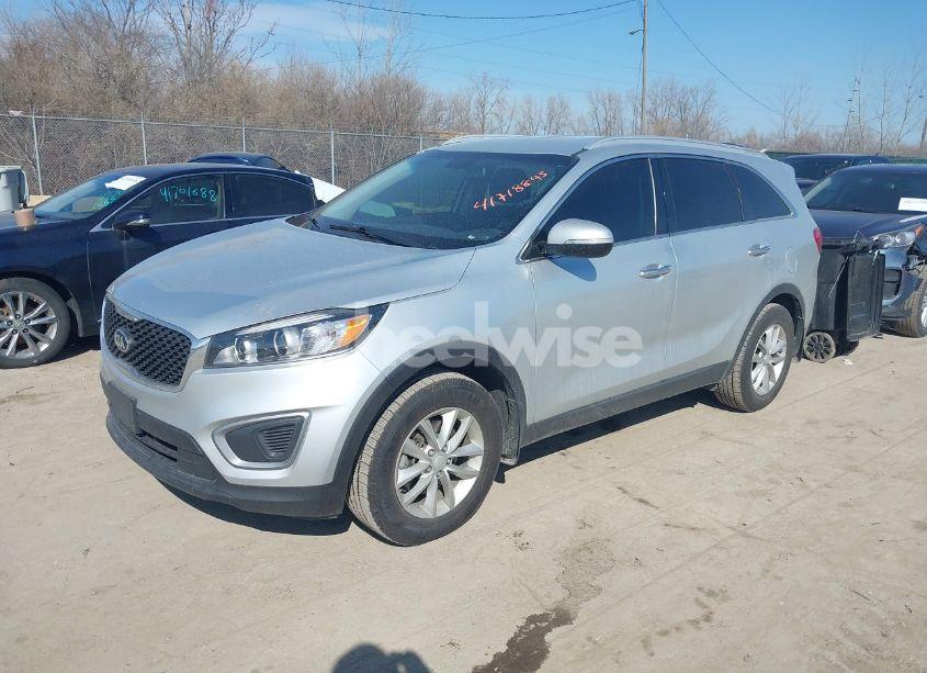 Photo 2 of 2016 Kia Sorento 2.4L LX (VIN 5XYPG4A35GG069748)
