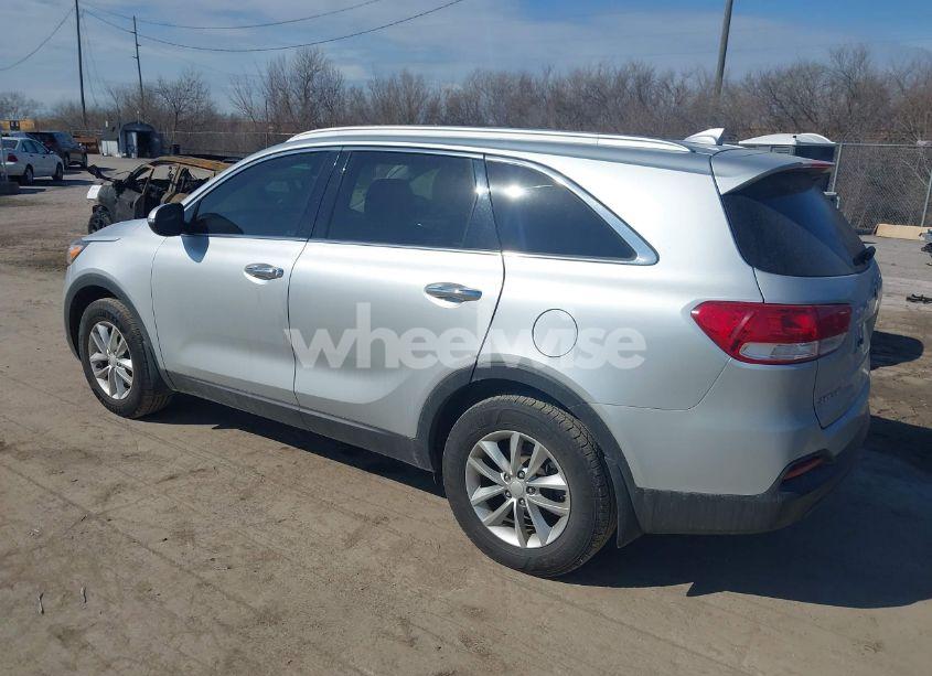 Photo 3 of 2016 Kia Sorento 2.4L LX (VIN 5XYPG4A35GG069748)
