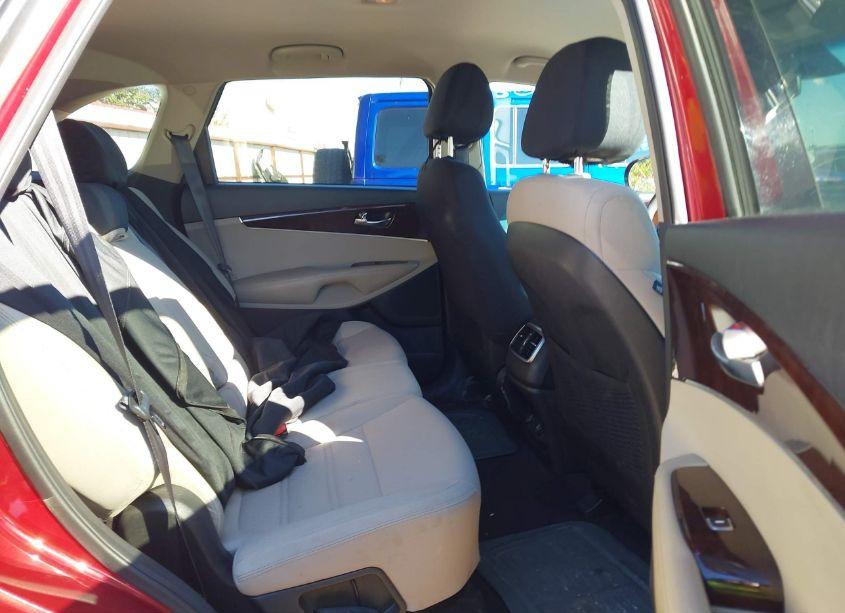 Photo 8 of 2016 Kia Sorento 2.4L LX (VIN 5XYPG4A35GG074013)
