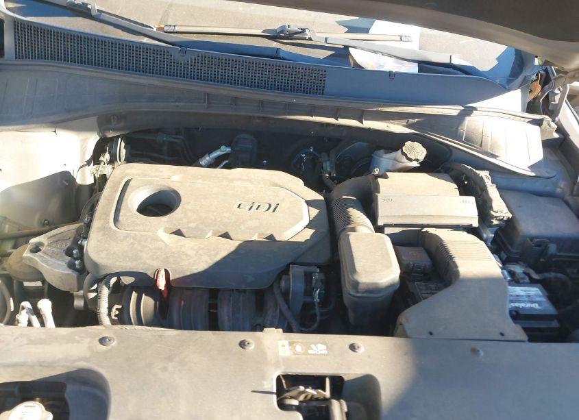 Photo 10 of 2016 Kia Sorento 2.4L L (VIN 5XYPG4A35GG079759)