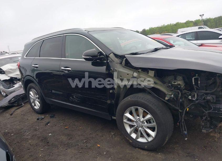 Photo 14 of 2016 Kia Sorento 2.4L LX (VIN 5XYPG4A35GG097646)