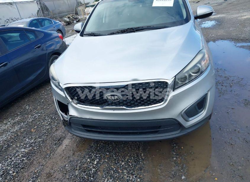 Photo 12 of 2016 Kia Sorento 2.4L LX (VIN 5XYPG4A35GG113912)