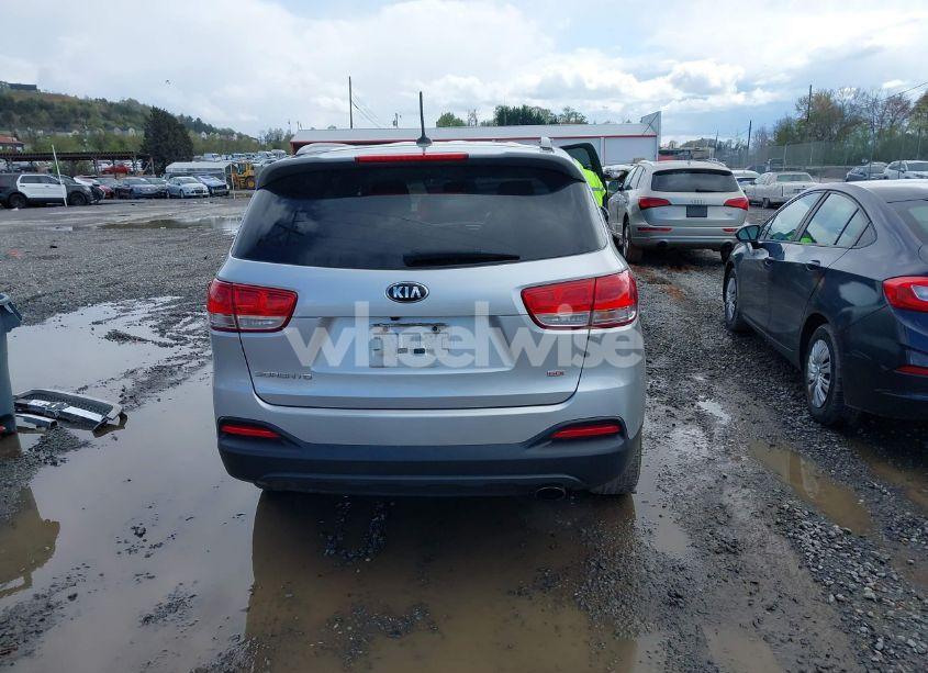 Photo 16 of 2016 Kia Sorento 2.4L LX (VIN 5XYPG4A35GG113912)