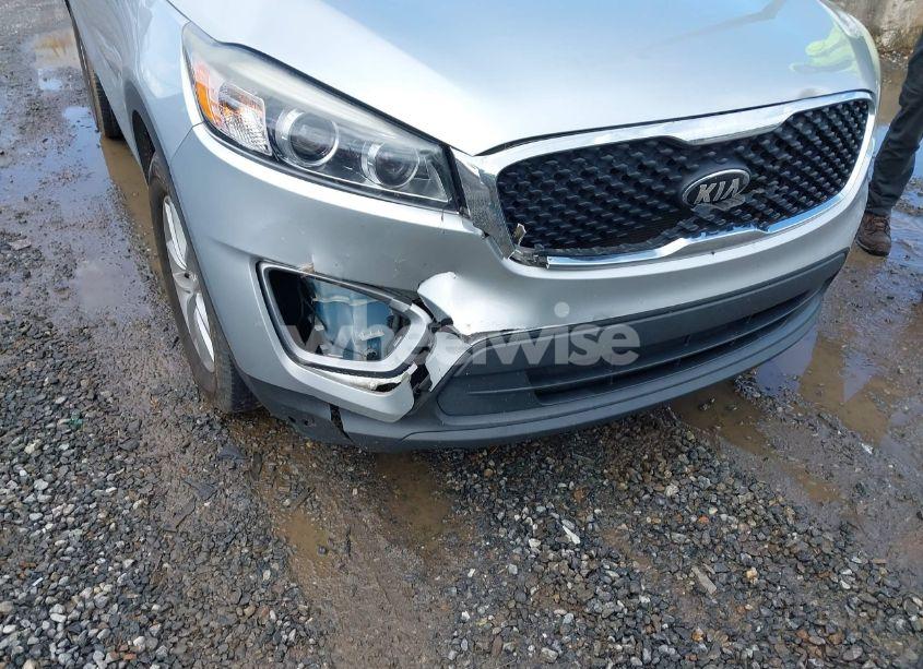 Photo 6 of 2016 Kia Sorento 2.4L LX (VIN 5XYPG4A35GG113912)