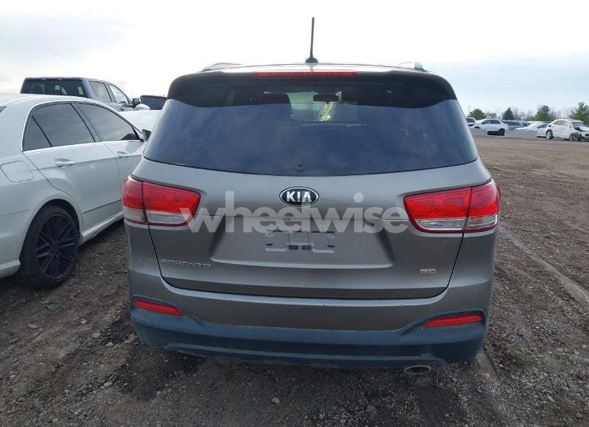 Photo 16 of 2016 Kia Sorento 2.4L LX (VIN 5XYPG4A35GG133500)