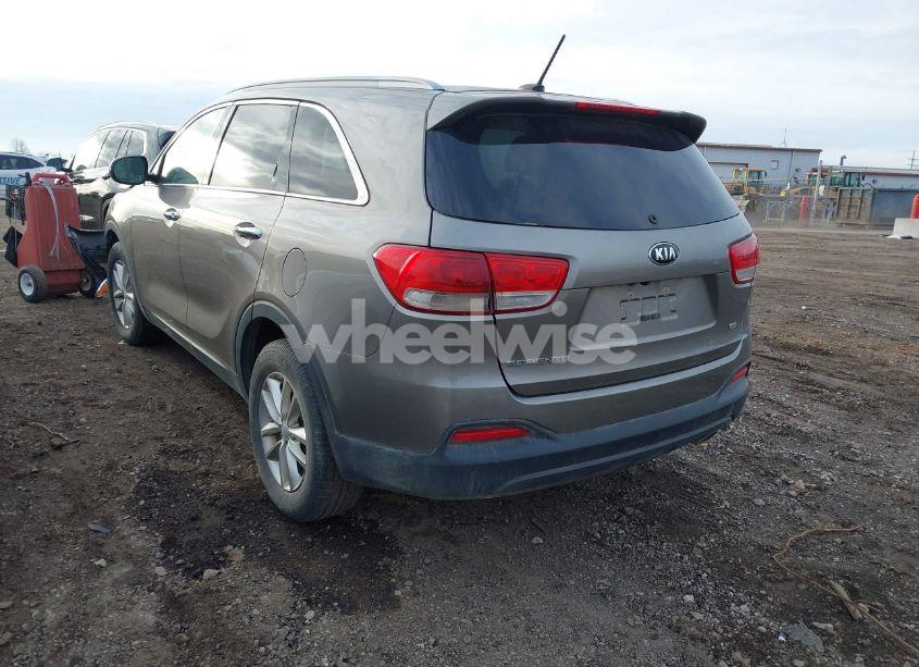 Photo 3 of 2016 Kia Sorento 2.4L LX (VIN 5XYPG4A35GG133500)