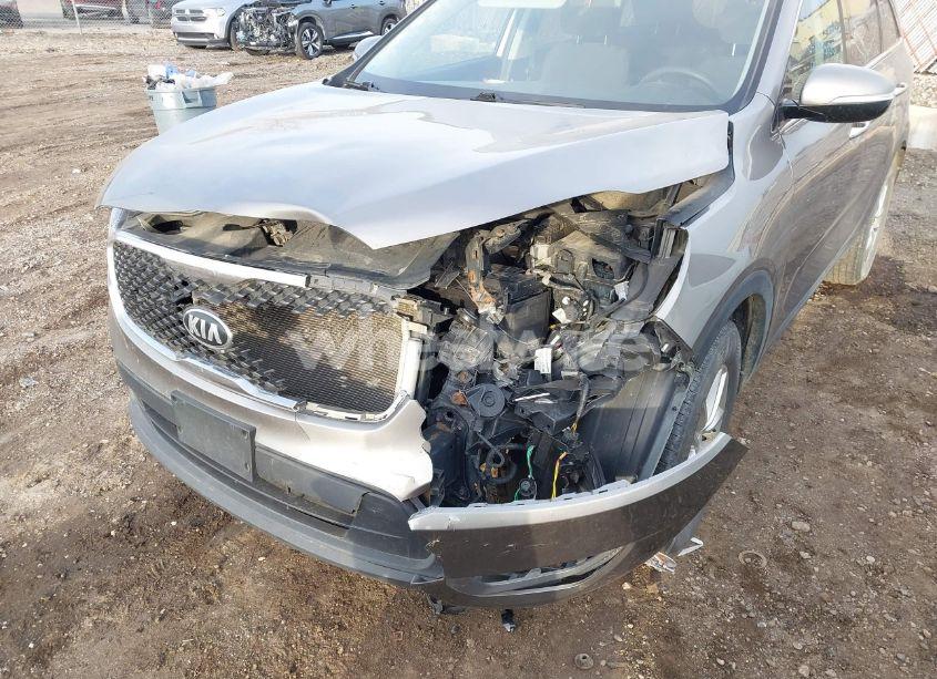 Photo 6 of 2016 Kia Sorento 2.4L LX (VIN 5XYPG4A35GG133500)