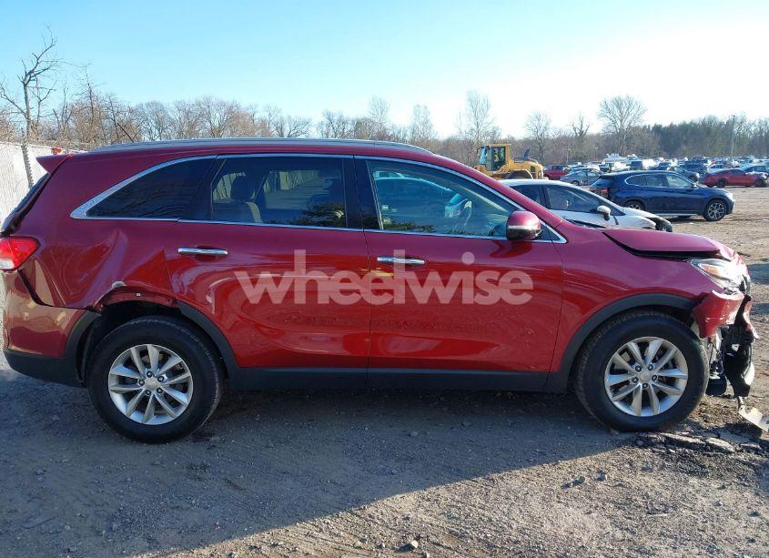Photo 13 of 2016 Kia Sorento 2.4L LX (VIN 5XYPG4A35GG145498)