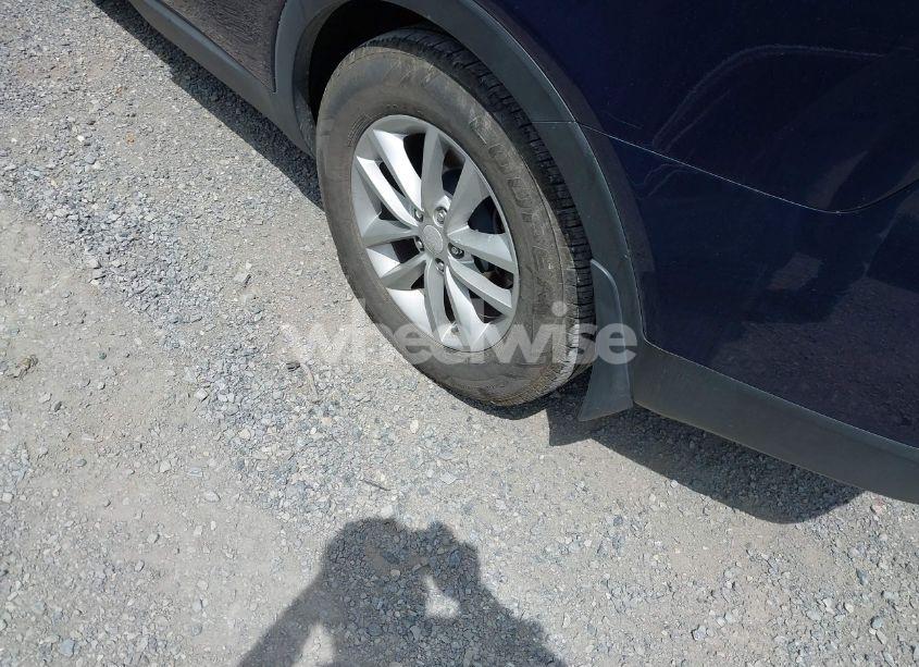 Photo 12 of 2017 Kia Sorento 2.4L LX (VIN 5XYPG4A35HG214790)