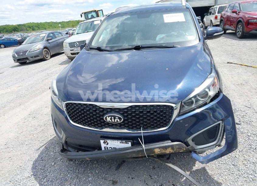 Photo 13 of 2017 Kia Sorento 2.4L LX (VIN 5XYPG4A35HG214790)